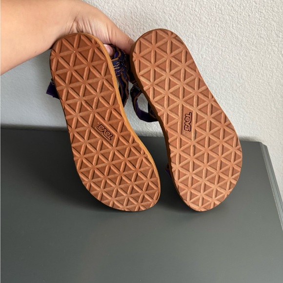 Teva Purple and Tan Sandals - Picture 4 of 6